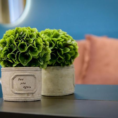 Urban Tales Aparthotel Athens Bilik gambar